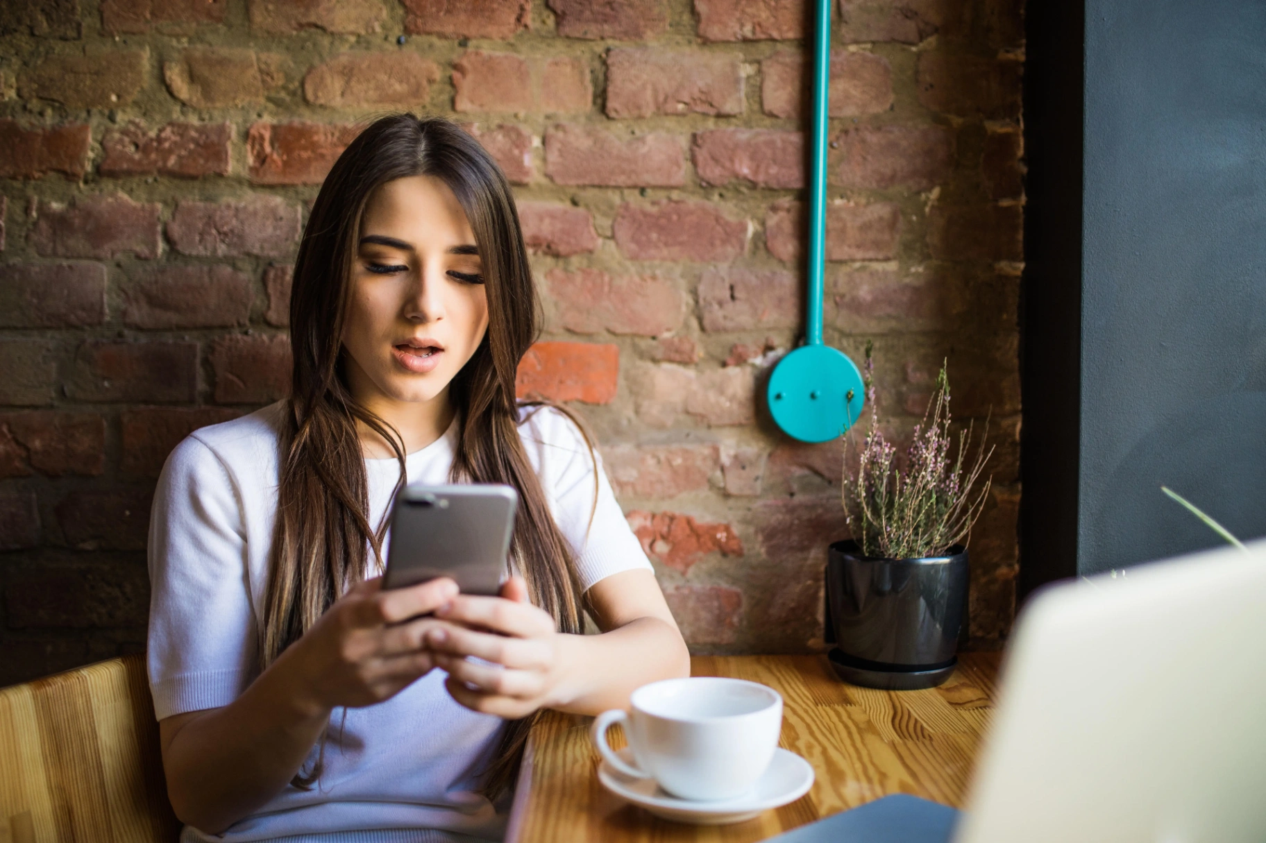 Why choose our connectivity solutions in UAE